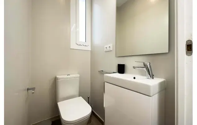 Habitaci
ón 120m
² Barcelona Alquiler 3-18 Meses Dep
ósito 670
€