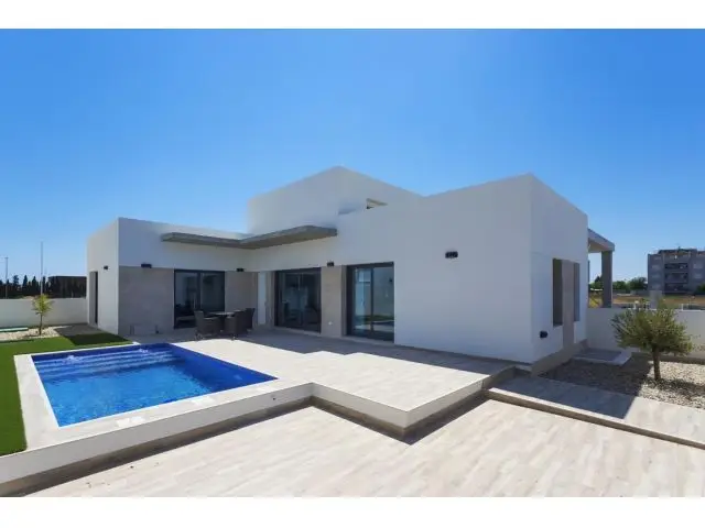 Villa Moderna Daya Nueva Alicante 3 Dormitorios Piscina Privada