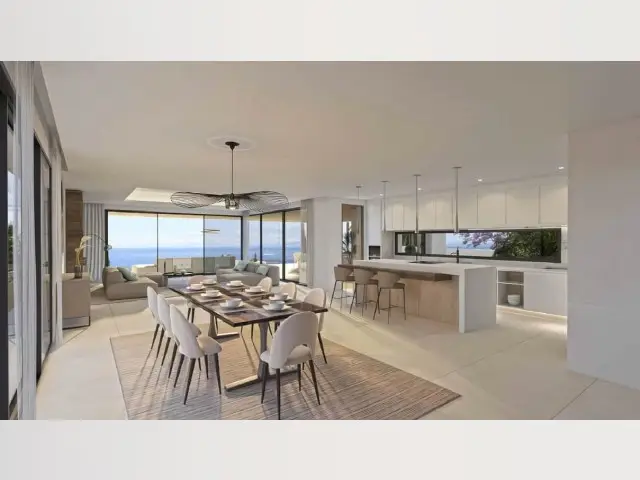 Casa-Villa de 5 Dormitorios en venta La Duquesa, España