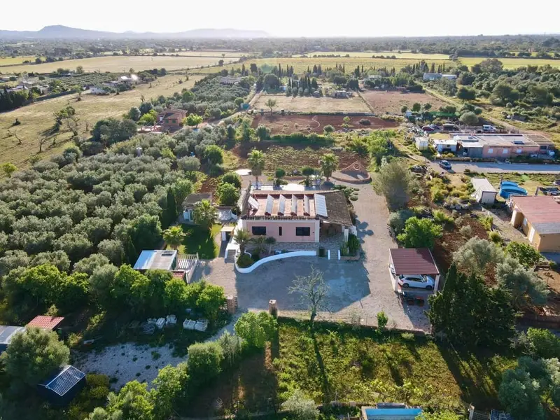 Finca Rural en Mallorca: 4 Dormitorios, Piscina, Sistema Fotovoltaico