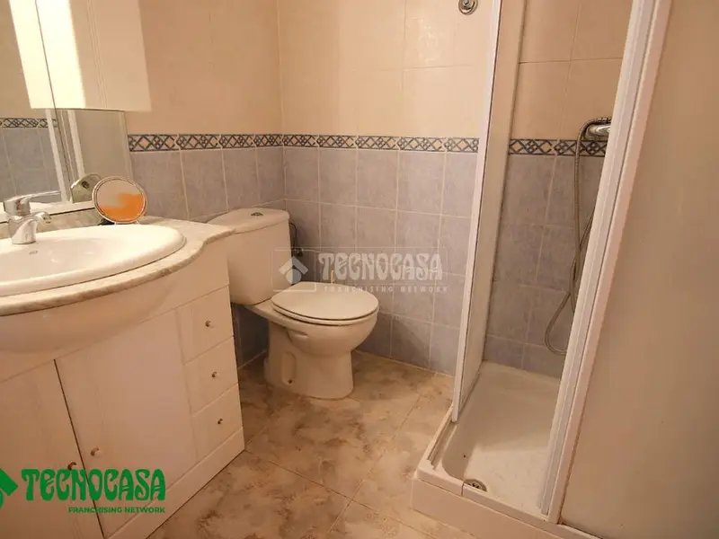 Casa Pareada en Cherín 5 Dormitorios 2 Baños