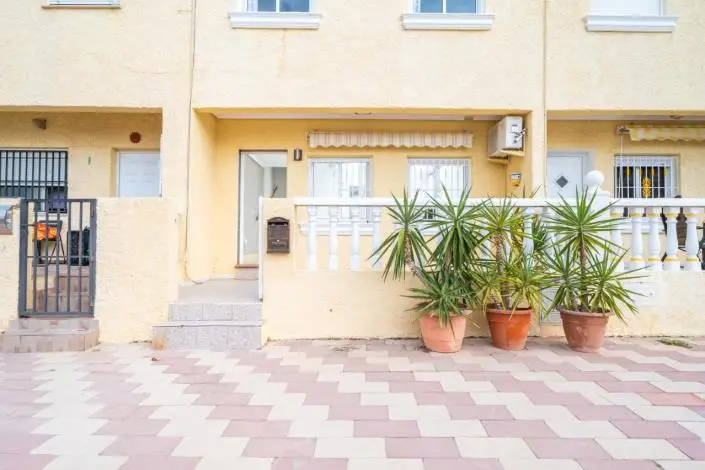 2 Bed Townhouse for sale