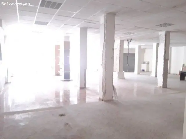 Local Comercial 375m2 Esquina Zona Juzgados 4 Escaparates