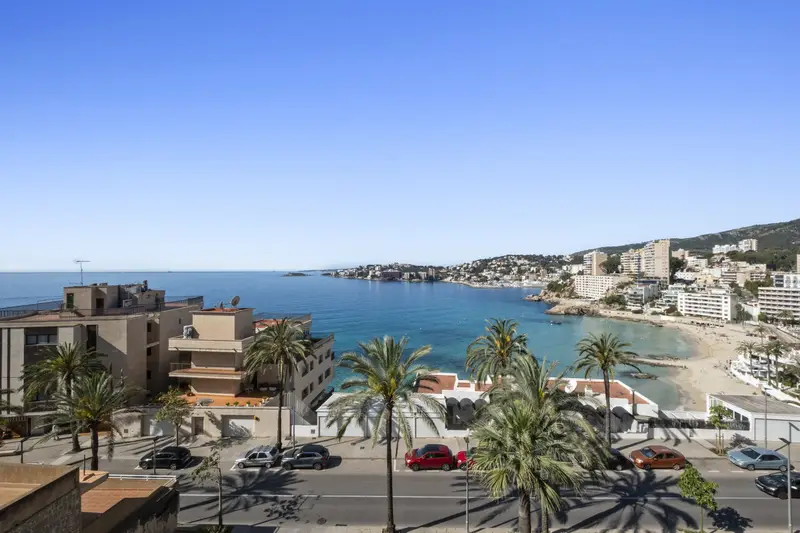 Apartamento de Lujo en Cala Major con Vistas al Mar
