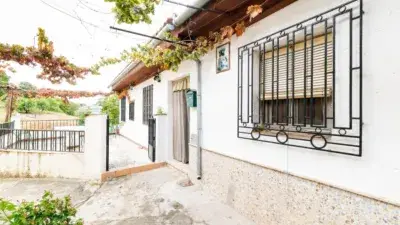 Casa Rural en Olivares 5 Dormitorios para Reformar