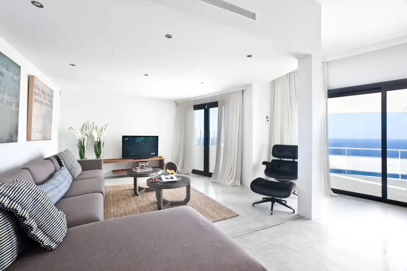 Casa de Lujo en Ibiza con Piscina Privada y Vistas al Mar