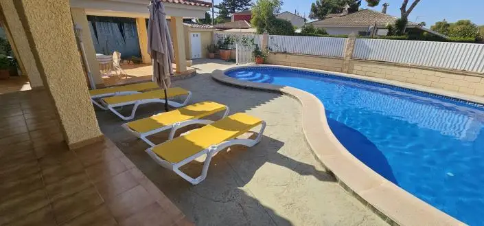 Villa 5 Dormitorios Dehesa Campoamor Orihuela Costa