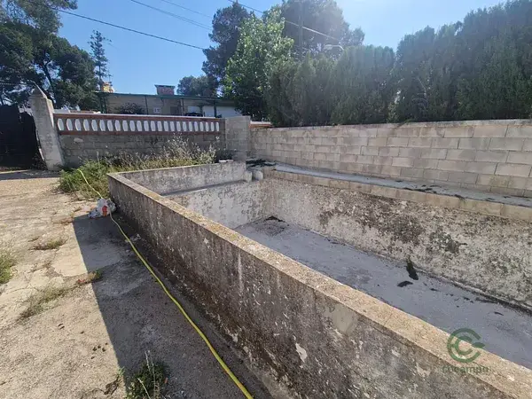Casa en Alzira para Reformar con Piscina y Paellero