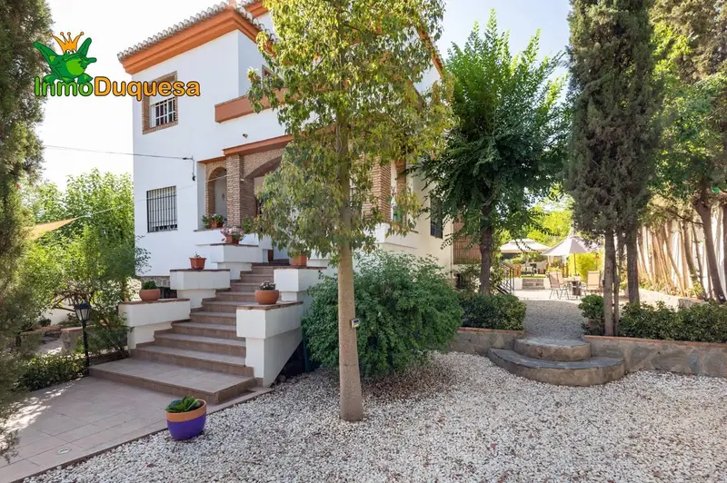 Chalet en Venta La Zubia Vistas Sierra Nevada