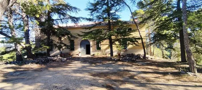 Finca de 7 Dormitorios en Venta cerca de Alcoy