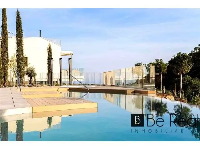 Sky Villa Solarium Benalmadena: Lujo y Vistas Incomparables