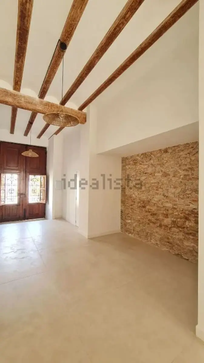 Casa Adosada Reformada en Horta Sur Valencia