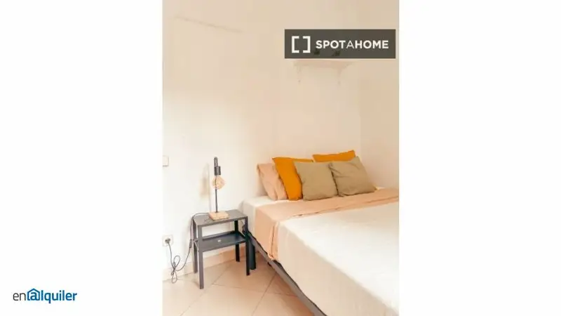 Habitación en piso compartido G	ótico Barcelona
