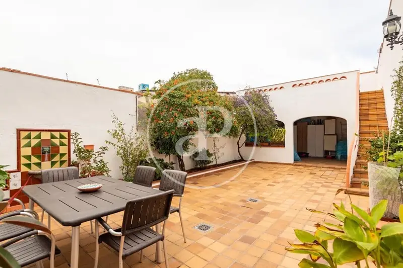 Chalet en Venta Sabadell 297m2 3 Habitaciones 2 Baños