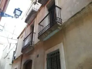 Piso en venta en Montblanc 2 habitaciones terraza