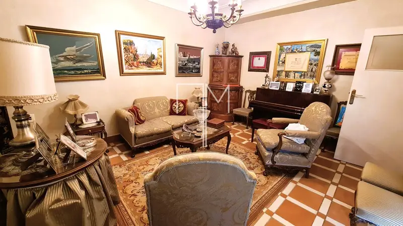 Apartamento 200m² en Xàtiva: 5 Dormitorios, 2 Baños, Plaza de Aparcamiento