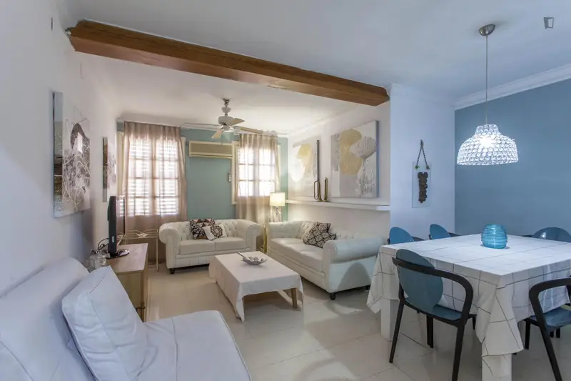 Apartamento 4 Dormitorios Cerca Universitat Valencia