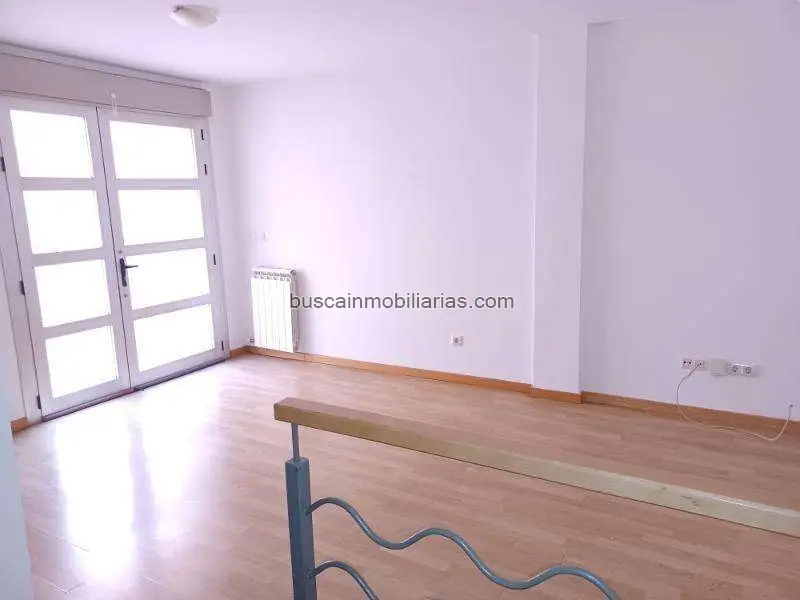 Adosado en Venta Pinseque 104m2 3 Dormitorios Garaje
