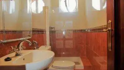 Chalet en Venta La Chucha 8 Dormitorios Piscina Privada