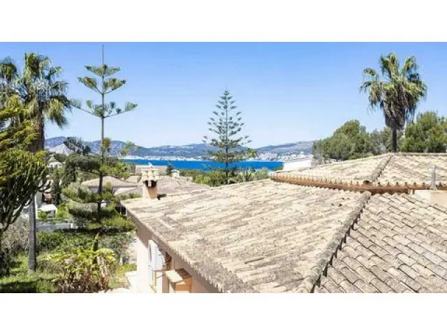 Villa en Venta en Santa Ponsa con Vistas al Mar