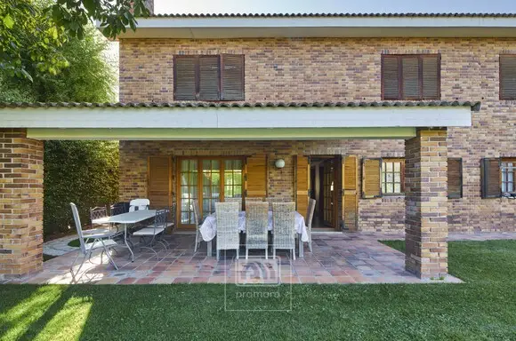Chalet Independiente Levitt en La Moraleja