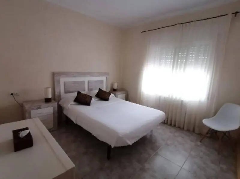 Chalet con 3 Apartamentos en Vinaros Cerca del Mar