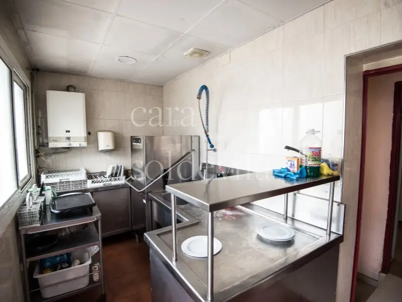 Venta Local Comercial con Vivienda en Vic