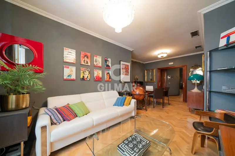 Piso en Alquiler Gran Via Madrid Lujo 2 Dormitorios 2 Baños Patio