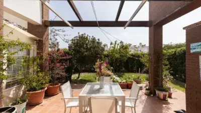 Chalet Pareado en Vera Playa 3 Dormitorios 2 Baños Jardin Solarium