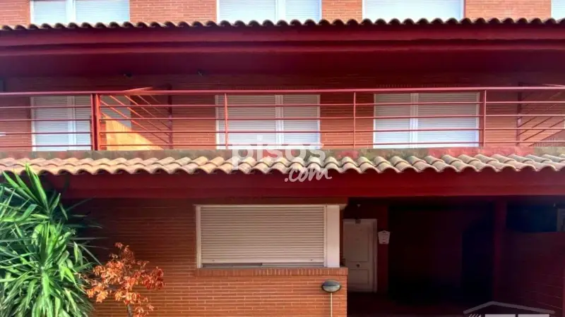 Chalet en venta en Alagón