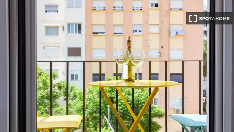 Habitaciones en piso de 5 dormitorios en Valencia