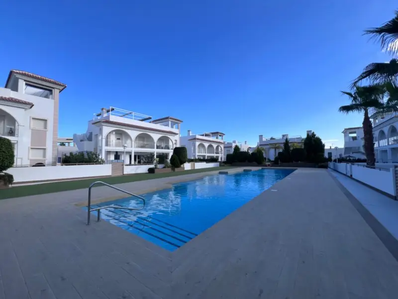 Apartamento 2 Dormitorios Rojales Piscina Comunal