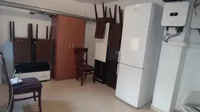 Ático en alquiler en Calle de Falangista Pedro Madrigal, cerca de Calle de Alférez Abad Ponjoan