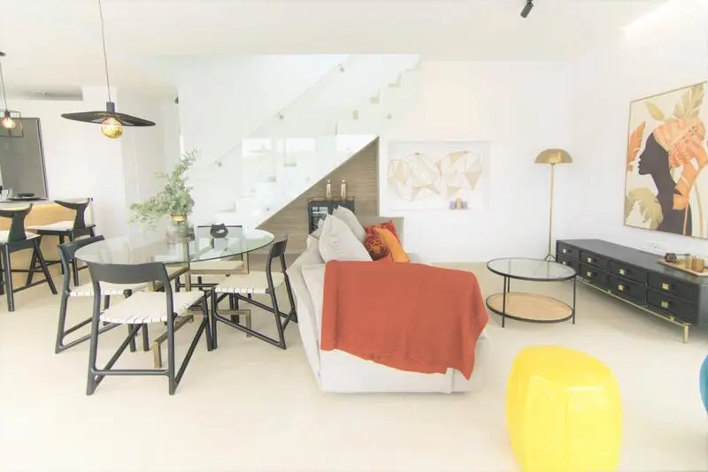 Villa en Venta Los Montesinos 3 Dormitorios Jardin Privado