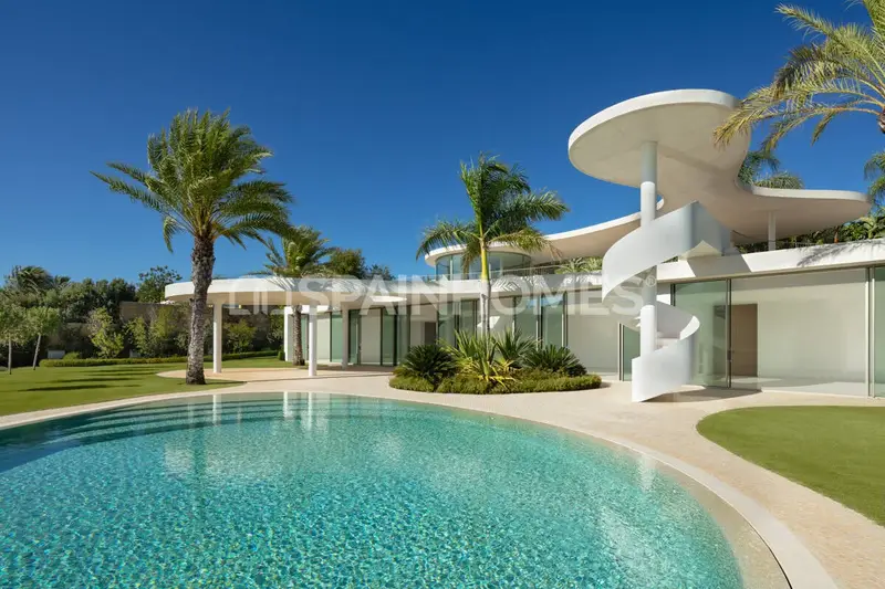 Casa en Casares con Piscina Cerca de Campo de Golf
