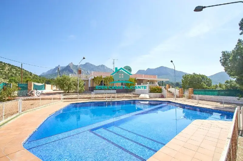 Venta Casa con Terraza en Llano de los Pastores Busot