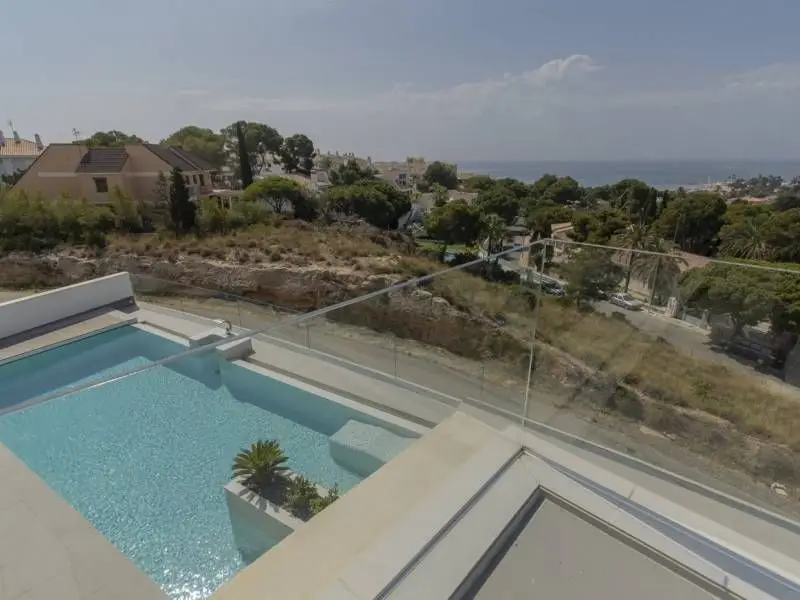 Villa Reformada en Campoamor Orihuela Costa