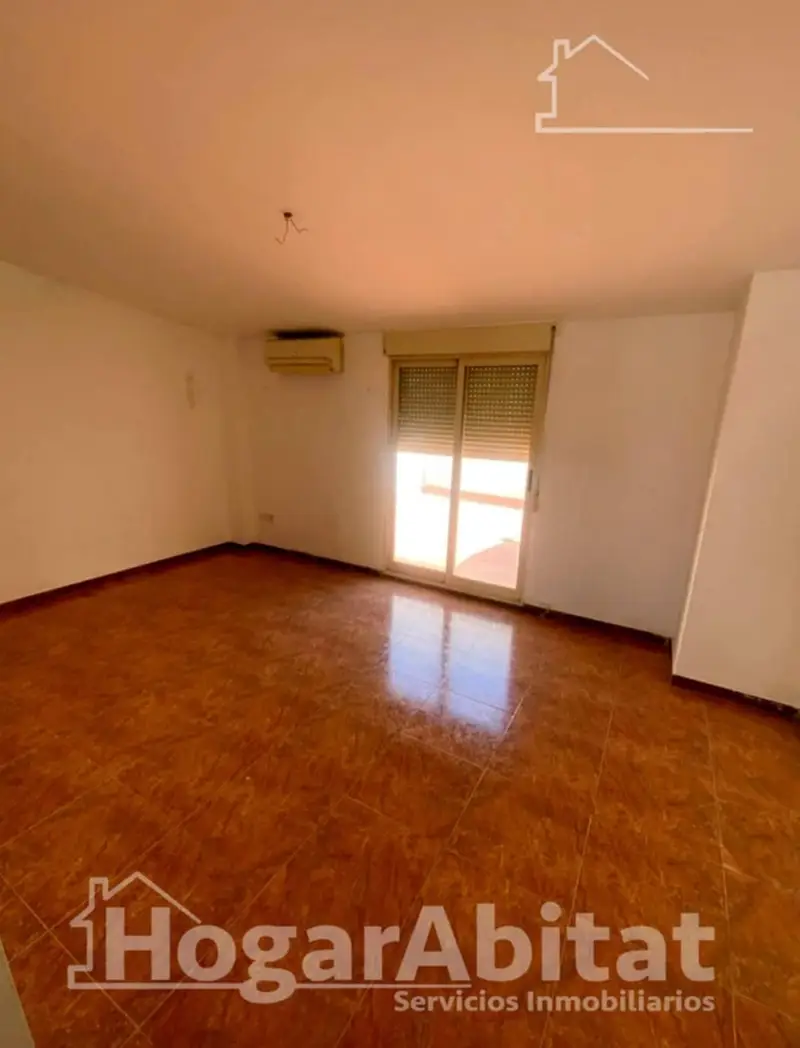 Ático en Venta Chiva Valencia: Dúplex con Terrazas