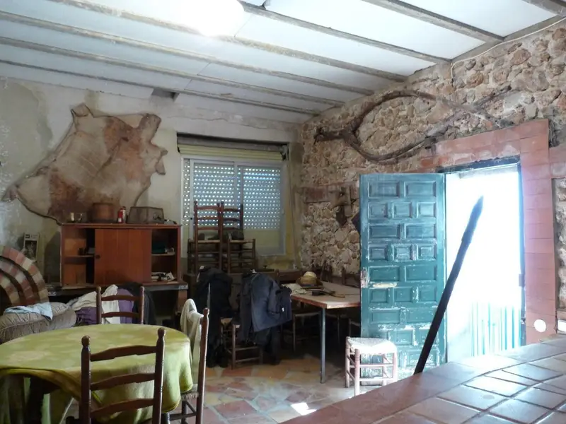 Casa con Terraza y 25000m2 en Pego