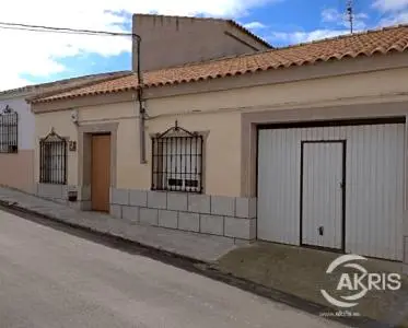 Chalet en venta para reformar en La Puebla de Montalban
