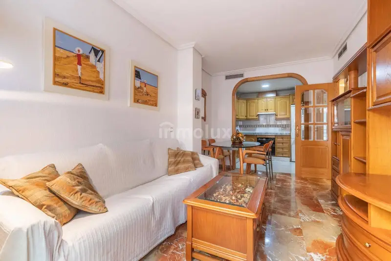 Atico en venta en el centro de Alicante con 2 dormitorios y 2 baños