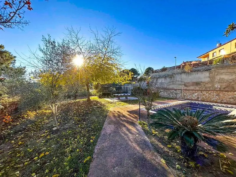 Venta Parcela Los Pinares Lloret de Mar con Piscina