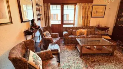 Piso en venta en Zalla centro con ascensor y terraza