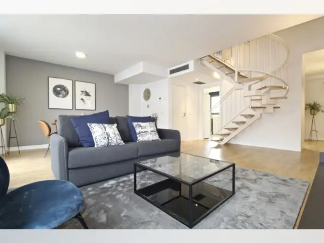 Apartamento en Alquiler Madrid  3 Dormitorios 2 Baños Piscina