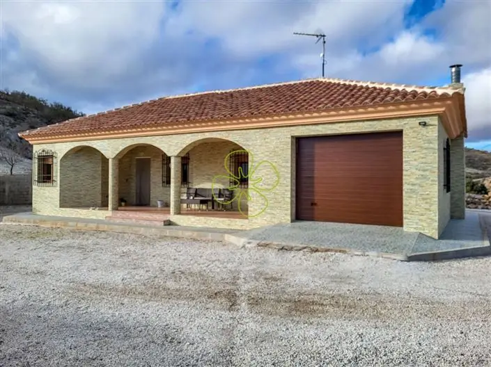 Villa de 3 Dormitorios en Venta Los Cerricos