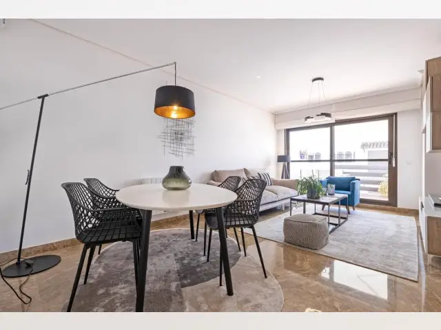 Apartamento 2 Dormitorios Selwo Estepona