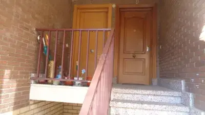 Chalet Adosado en León 3 Habitaciones 2 Baños Garaje Cerca Centro