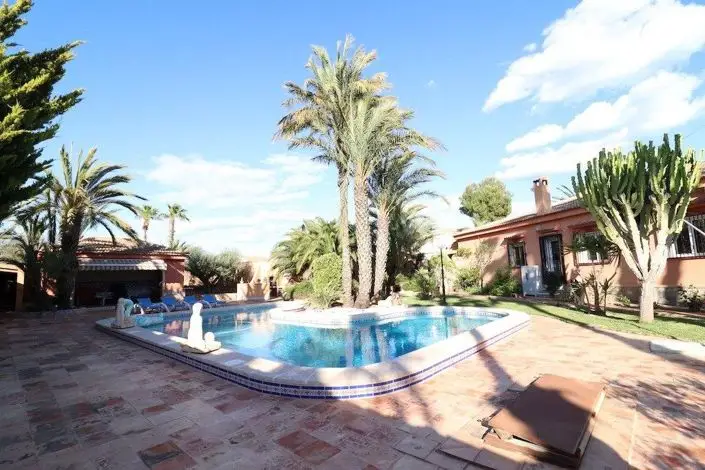 Chalet en Venta El Chaparral 5 Dormitorios 3 Baños