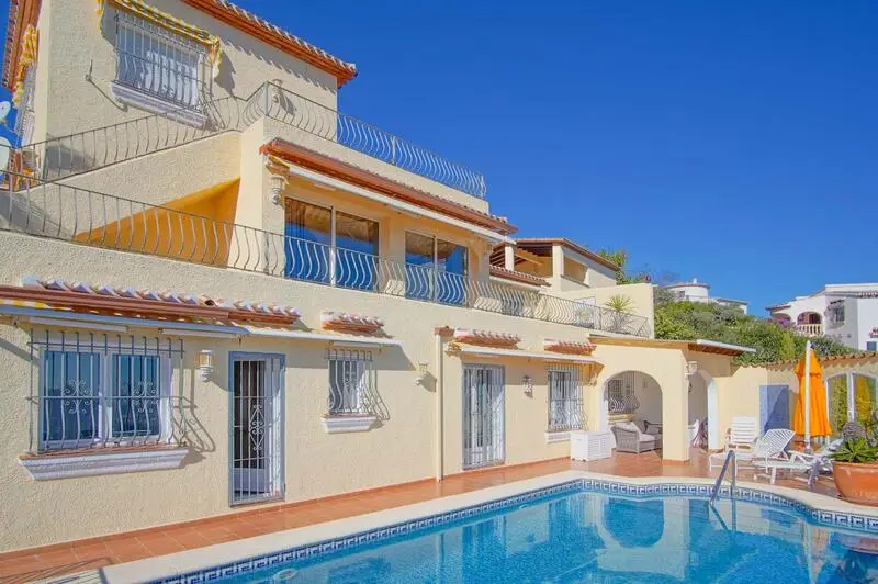 Villa de Lujo en Monte Pego con Vistas al Mar