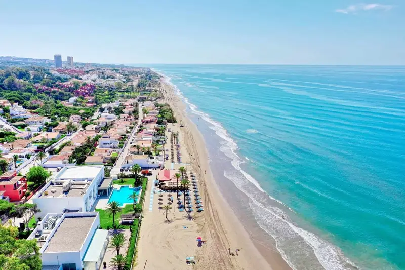 Atico en venta Elviria Marbella cerca de la playa y golf